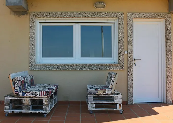 A Pie De Mar En * Baiona