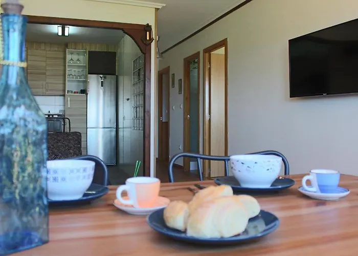 A Pie De Mar En * Baiona